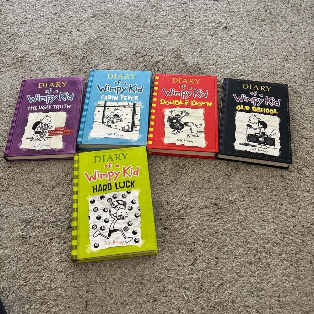 Diary of a Wimpy Kid Book Set - Multicolor